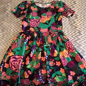 SOLD-Medium LuLaRoe Amelia Dress
Beautiful 
EUC